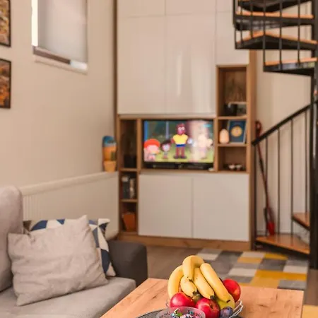 Downtown Apartment *